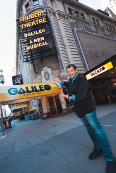 “GALILEO” CO-PRODUCER DR. NEIL deGRASSE TYSON PAYS SPECIAL VISIT TO THE COMPANY FOR THEIR FIRST DAY AT THE SHUBERT THEATRE